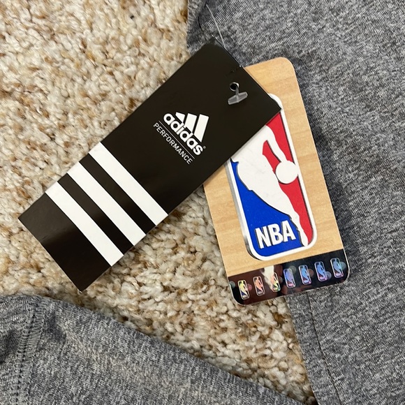 Adidas Gray Miami Heat Long Sleeve T Shirt Size YOUTH XL - Picture 5 of 7